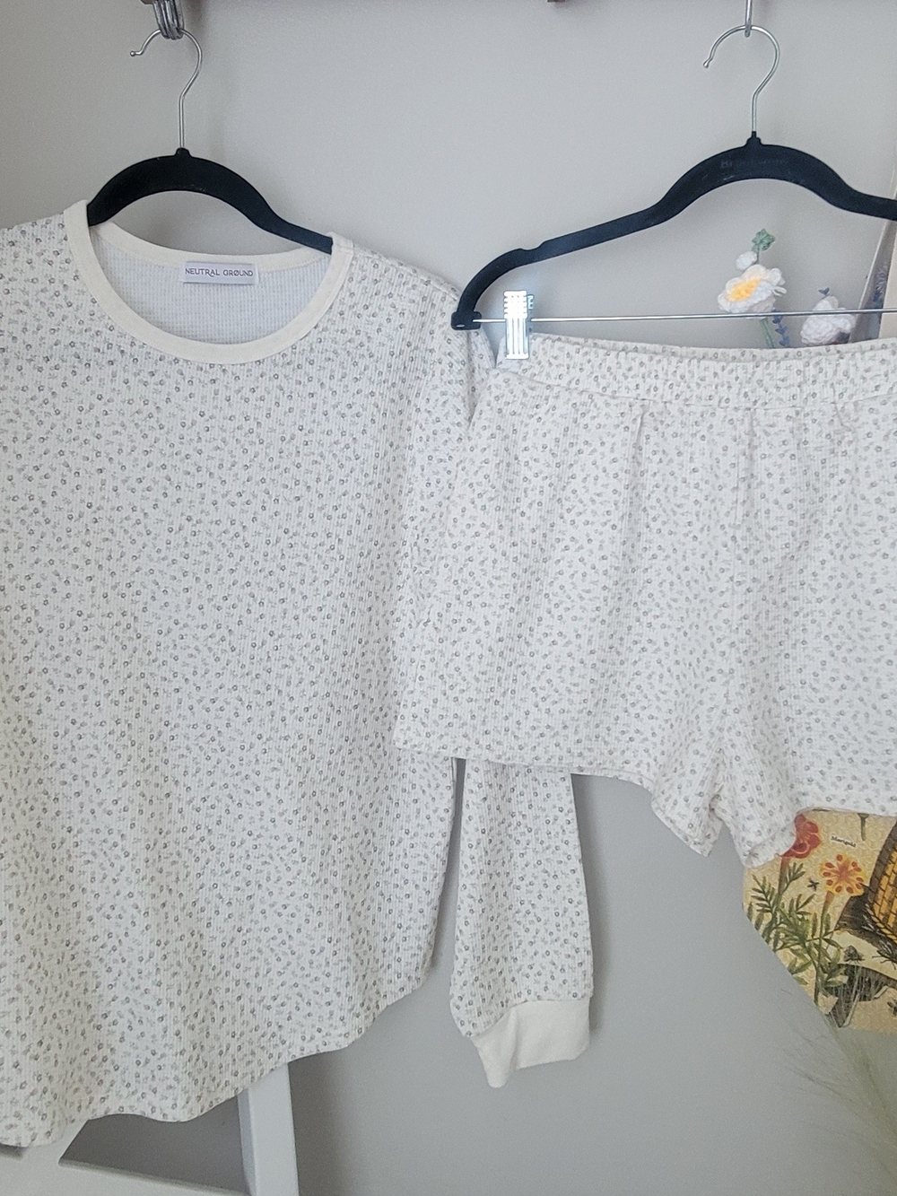 Cream Floral Cozy Lounge Set - Long Sleeve Top & Shorts Size S